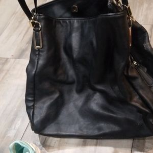 Black 3 compartments inside zip outside zip